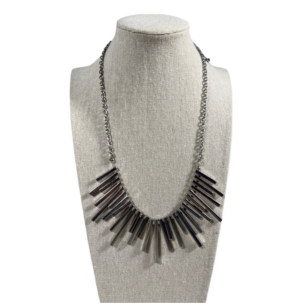 Nwt Silver Tone Adjustable Length Statement Neckl… - image 2